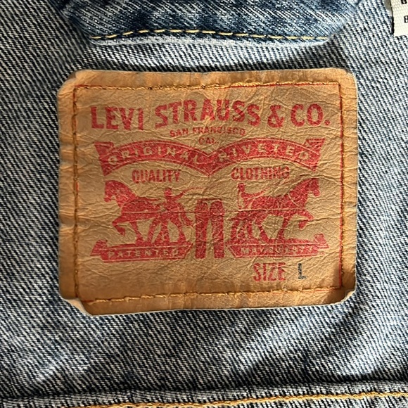Men’s Levi’s Denim Jacket - Picture 3 of 6